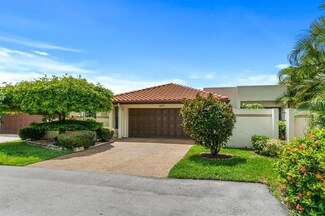 21525 Laguna Dr, Boca Raton, FL 33433