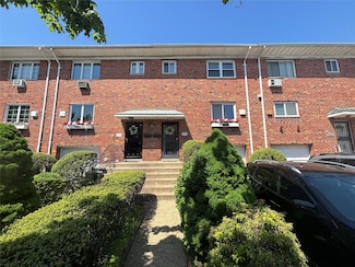50-34 60th St, Flushing, NY 11377