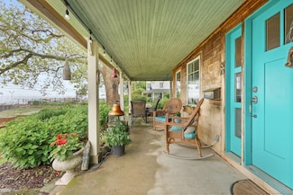30 Shore Rd, Stratford, CT 06615