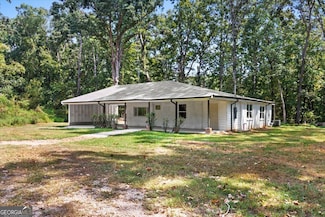 3990 Pine Hill Dr, Douglasville, GA 30135