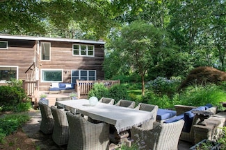 1045 Wagon Wheel Ln, Cutchogue, NY 11935