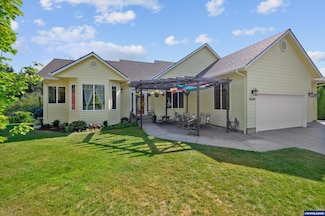 2436 SW Oakwood Ct, Dallas, OR 97338