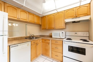 5830 NW 64th Ave Unit 105, Fort Lauderdale, FL 33319
