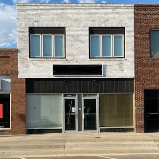 1009 Main St, Woodward, OK 73801