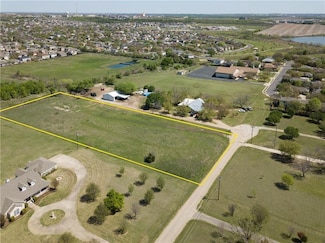 18 Lake Dr, Round Rock, TX 78665