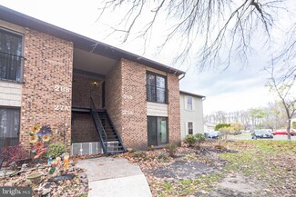 26 W Bluebell Ln, Mount Laurel, NJ 08054