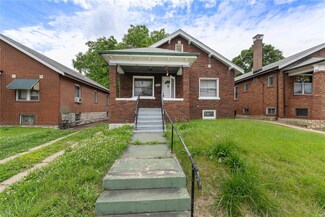 8609 Trafford Ln, Saint Louis, MO 63147