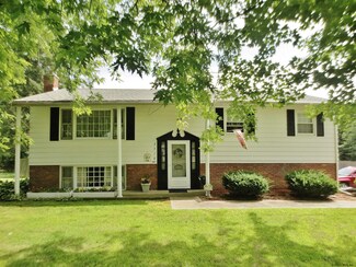 2318 Old Post Rd N, Castleton On Hudson, NY 12033