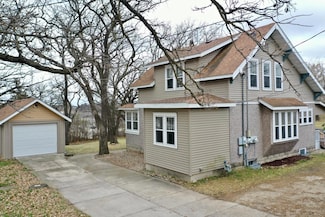 117 Main St N, New London, MN 56273