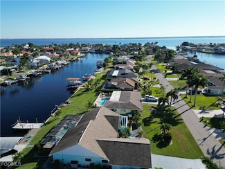 1921 SE 36th St, Cape Coral, FL 33904