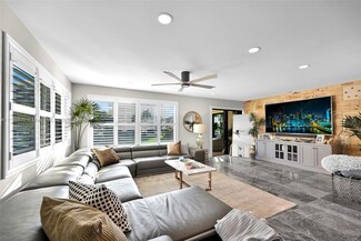 372 Golfview Rd Unit 201, North Palm Beach, FL 33408