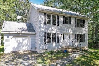 1676 Cotswold Rd, Tobyhanna, PA 18466