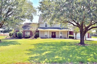 3805 Mars St, Sulphur, LA 70665