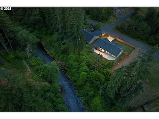 202 Edgewater Dr, Carson, WA 98610