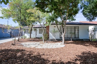 2649 N Adoline Ave, Fresno, CA 93705