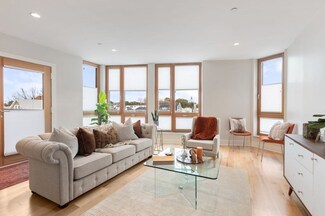240 Salem St Unit 2B, Medford, MA 02155