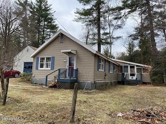 106 E Shore Rd, Becket, MA 01223