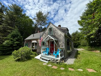 64 Salt Pond Rd, Southport, ME 04576