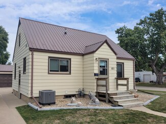 821 3rd St SE, Pipestone, MN 56164
