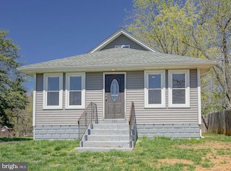 335 W Academy St, Clayton, NJ 08312