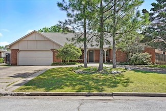 4719 S Lakewood Ave, Tulsa, OK 74135