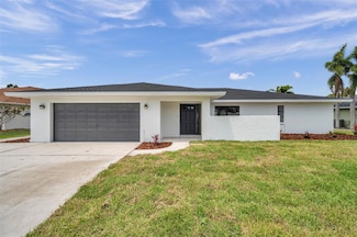 5125 Palm Aire Dr, Sarasota, FL 34243
