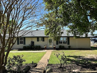 22248 Lounette Dr, Frankston, TX 75763