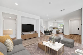 2716 Amora Cir, Santa Rosa, CA 95407