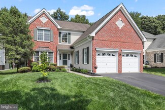 5 Lenmore Ct, Princeton, NJ 08540
