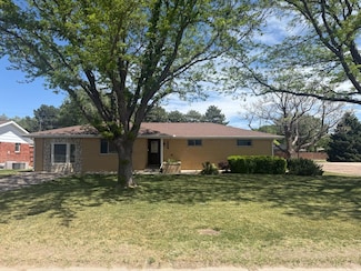 1110 S Main St, Hugoton, KS 67951