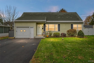 224 Orchard Dr W, Syracuse, NY 13212