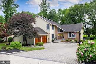 5 Saint Emilion Ct, West Deptford, NJ 08096
