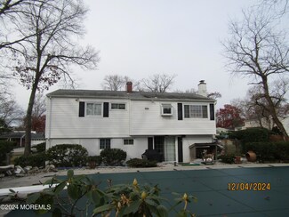 1023 Amethyst Dr, Toms River, NJ 08753
