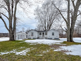 2520 Michigan 140, Watervliet, MI 49098
