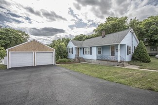 511 Slocum Rd, North Dartmouth, MA 02747