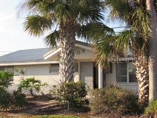 105 Leland St SE, Port Charlotte, FL 33952