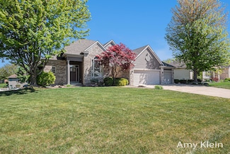 1657 N Bay Dr, Hudsonville, MI 49426