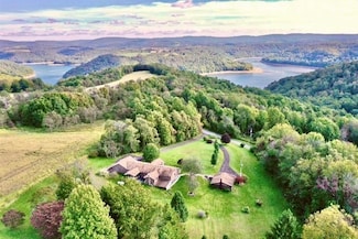 250 Flanigan Rd, Confluence, PA 15424