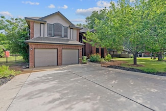 222 Primrose Dr, Kyle, TX 78640