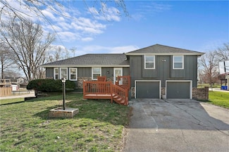 5615 Meadow Heights Dr, Shawnee, KS 66226