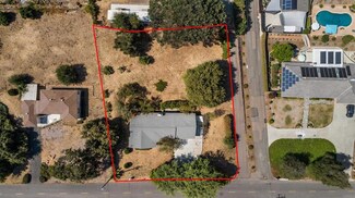 733 Matagual Dr, Vista, CA 92081