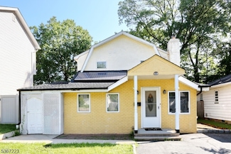 40 Longview Ave, Lake Hiawatha, NJ 07034
