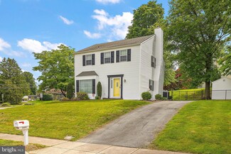 2409 E Colonial Dr, Upper Chichester, PA 19061