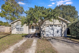 441 Apple Dr, Crestview, FL 32536