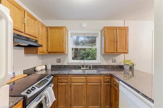 208 Mcgregor Dr Unit 208, Chapel Hill, NC 27514