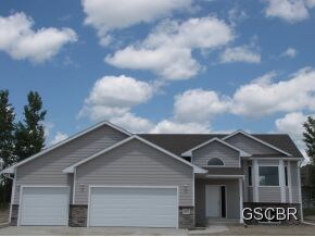 1605 Jack Nicklaus Dr, Elk Point, SD 57025