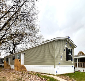 33 Thorn Locust Ln, London, OH 43140