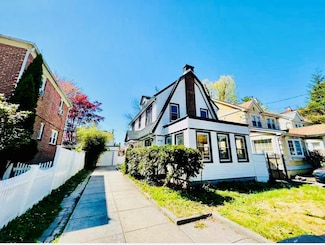 47-18 163rd St, Flushing, NY 11358