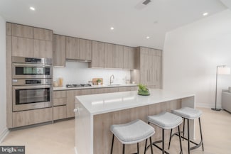 1201 N Royal St Unit 210, Alexandria, VA 22314