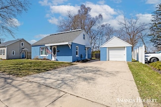 407 S Bower St, Greenville, MI 48838